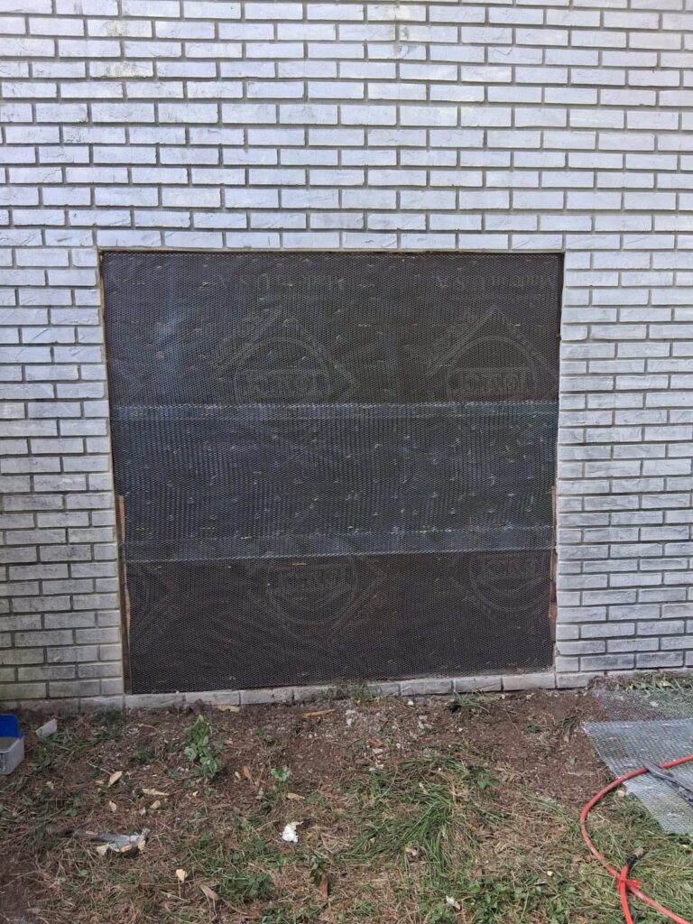 Mynor's Stucco Wall Repair Before